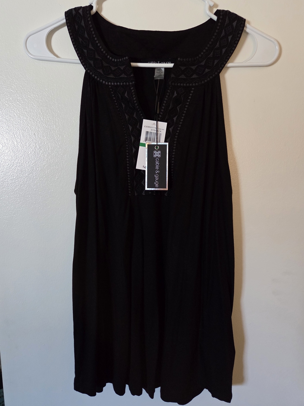 Cable & Gauge Black Embroidered Neckline Sleeveless Top, sz L
